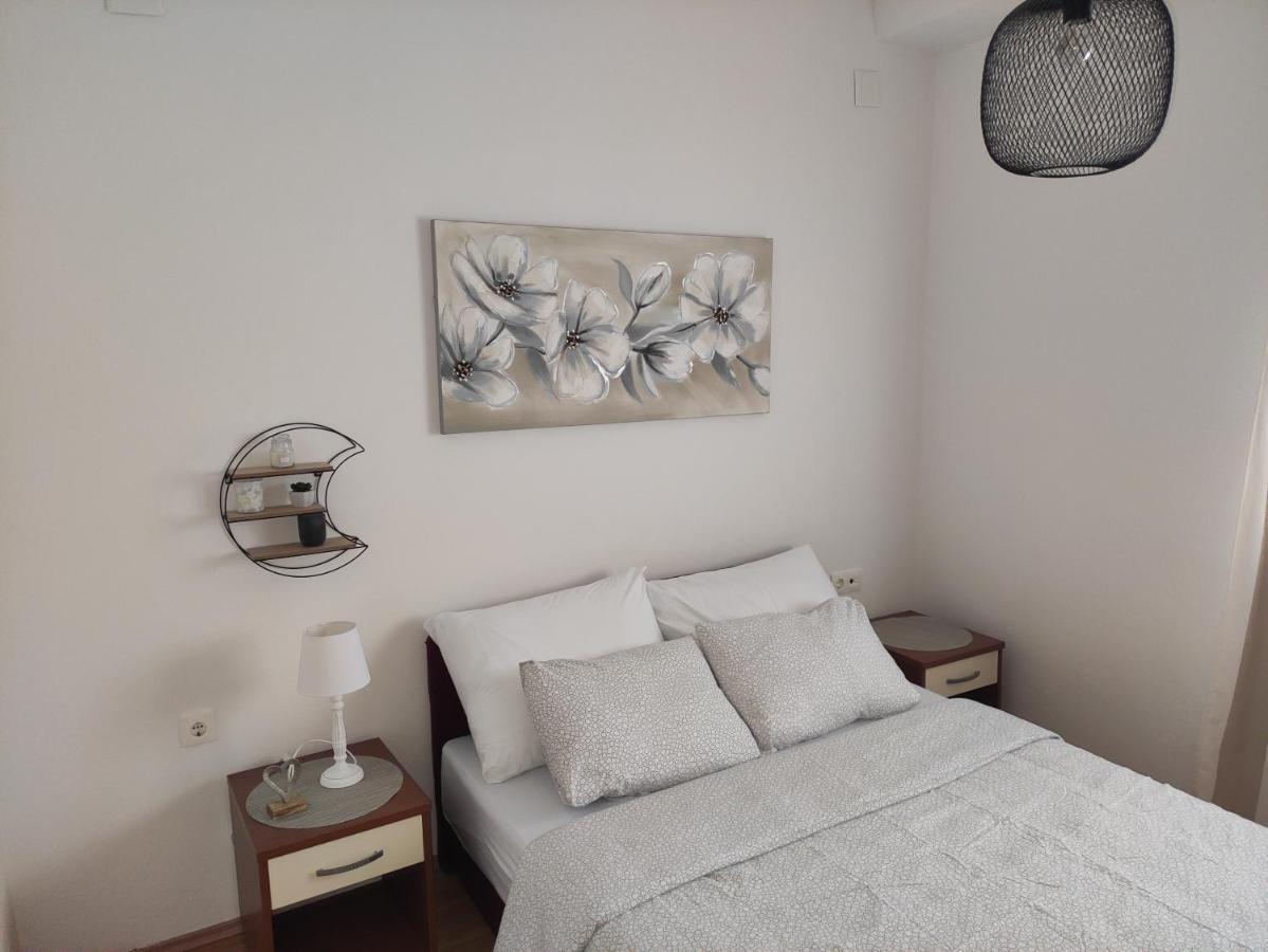 Apartmani Rina Donja Jagodnja エクステリア 写真