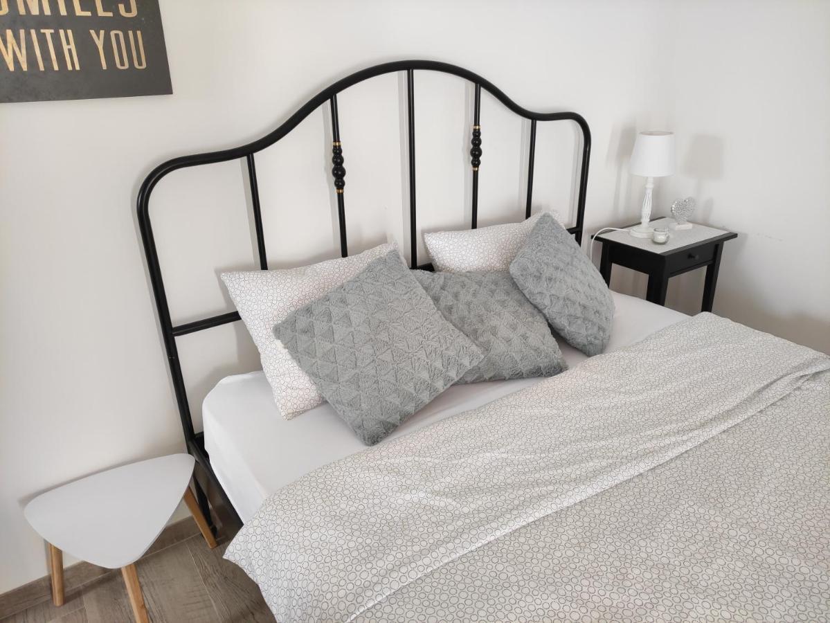 Apartmani Rina Donja Jagodnja エクステリア 写真